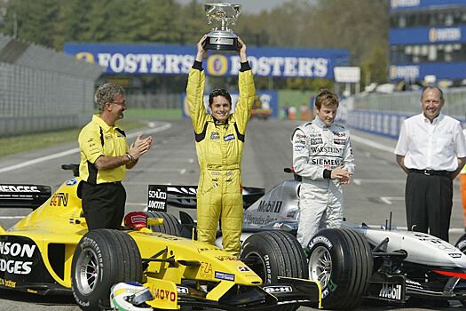 Подвиги аутсайдеров Формулы-1: Физикелла выиграл Гран-при Бразилии, Уэббер в очках на «Минарди» и другие