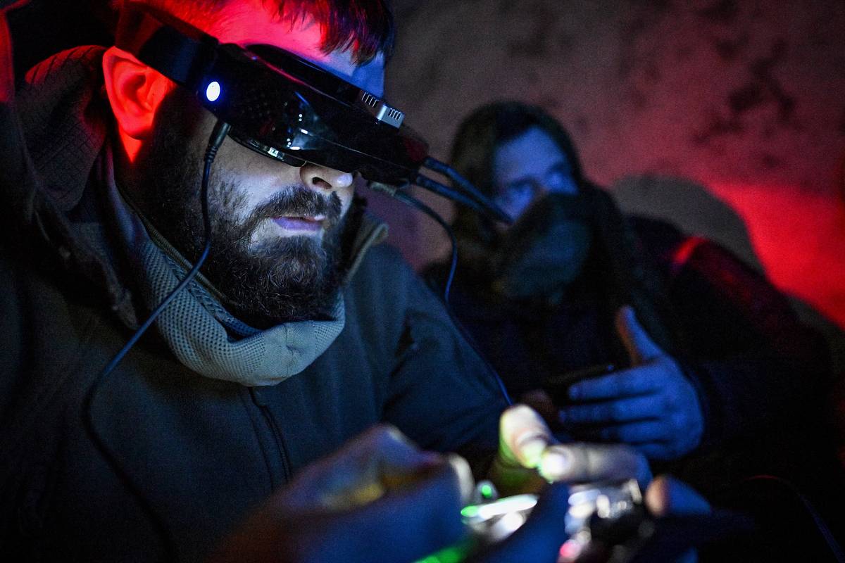 Российские военные уничтожили набитый дронами грузовик ВСУ