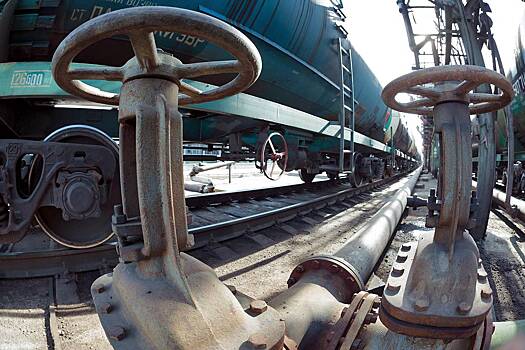 «Газпрому» и «Транснефти» предложили отдавать ресурсы без аукционов