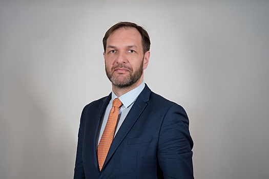 Эксперт оценил последствия ограничения числа банковских карт