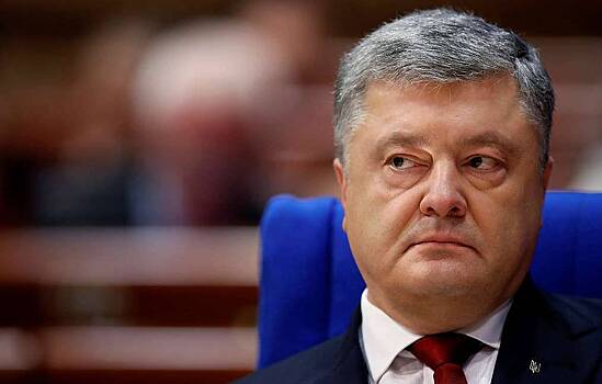 Теряет кадры: Порошенко уволил главу службы безопасности
