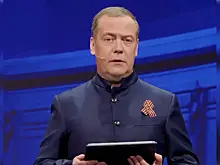 Медведев заявил, что украинцам надоел Зеленский