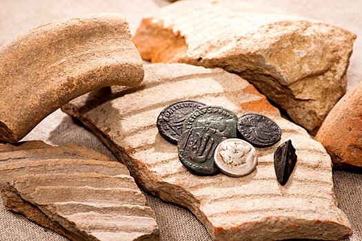 На Тамани нашли монеты, пролежавшие в земле 2,5 тысячи лет