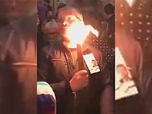 Украинский депутат решил поджечь себя Благодатным огнем: видео