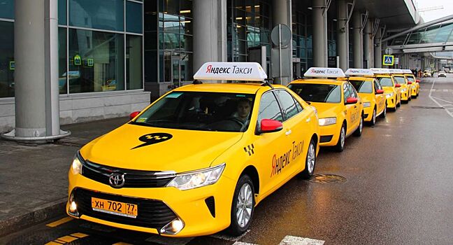 Таксист заставил платить за время, проведённое в пробке. Что делать