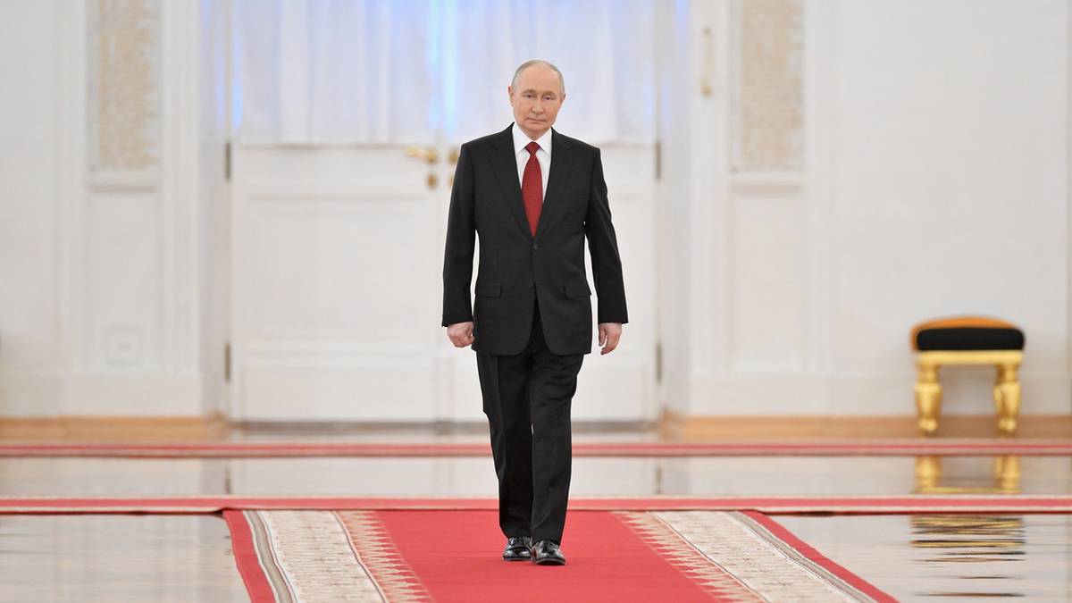 Путин проводит торжественный прием для глав делегаций иностранных государств