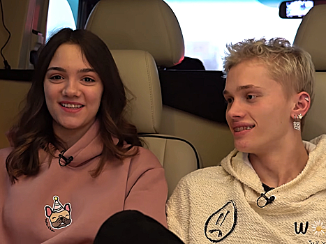 «Осчастливила Даньку»: Медведева сверкнула соблазнительной грудью перед Милохиным