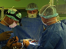 Московские врачи удалили из носа пациентки застрявшую 70 лет назад вишневую косточку