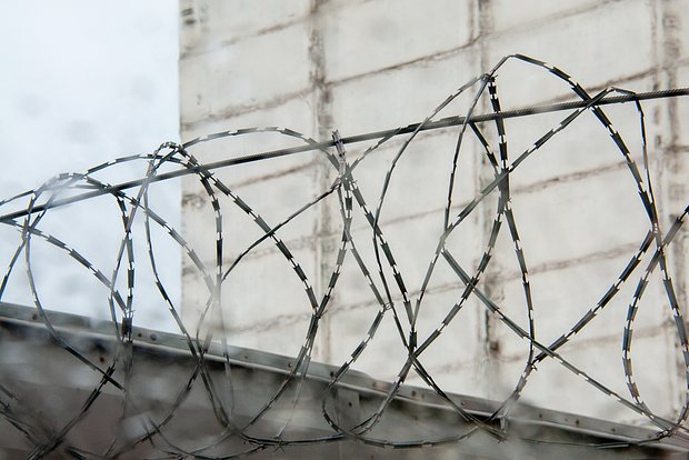 Суд оставил в СИЗО бросившего ребенка об пол в Шереметьево мужчину