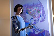 В Египте арестовали робота-художницу, приняв ее за шпиона