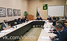          Депутаты приняли отставку главы Котельнича       