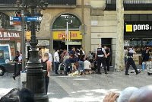 Число погибших при теракте в Барселоне увеличилось до 13