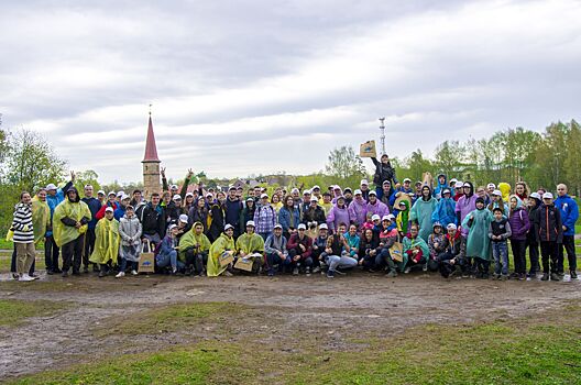 Участники "Чистых игр" собрали в Приоратском парке 192 мешка с мусором