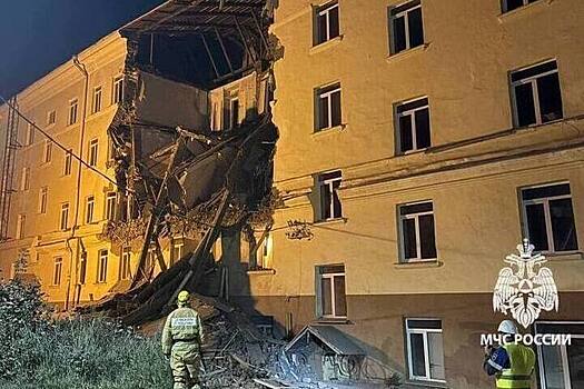 Часть улицы Уфы перекроют для работ на месте обрушения части стены общежития