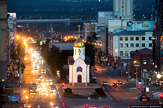 Маковки заколосились: в Новосибирске бум строительства храмов — в епархии жалуются на нехватку денег
