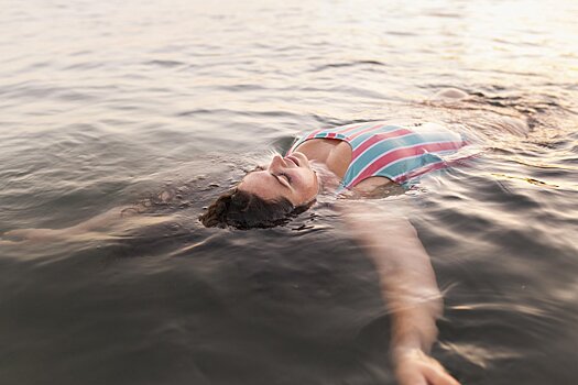 Психолог Сизикова заявила, что научиться плавать можно в любом возрасте