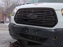 В Перми «копейка» не пропустила машину скорой, которая везла пациента