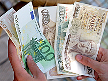 Журналист Bloomberg получил в афинском Hilton счет в драхмах