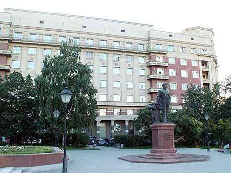 Мэр прокомментировал высказывание Терешковой о переименовании площади Свердлова