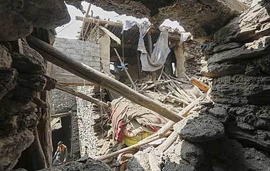 Под завалами могут быть тысячи. Землетрясение в Афганистане продолжает уносить жизни