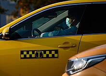 Московский таксист запер пассажирку в машине
