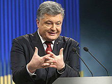 Порошенко предложили украинизировать все русские фамилии в стране