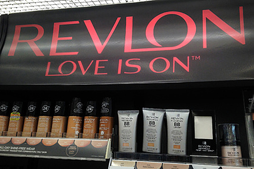 Производитель косметики Revlon подал заявление о банкротстве