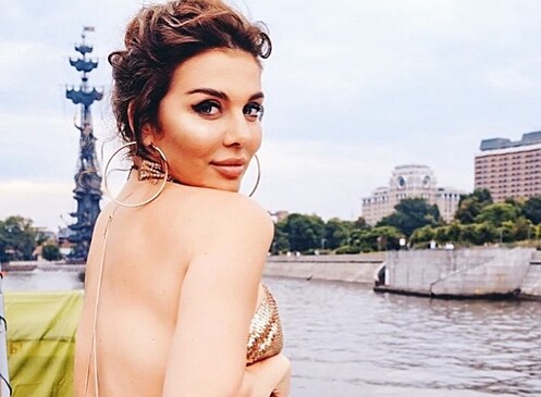 На слуху: «Огонь внутри, а не упругая попа, привлекает!»