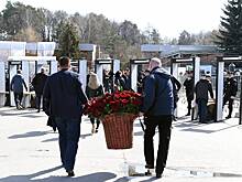 У гроба Татарского на церемонии прощания заметили кувалду