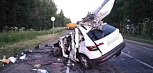 Водитель легковушки погиб в столкновении с фурой под Ижевском