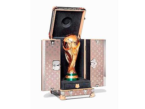 FIFA заказала кейс для Кубка мира у Louis Vuitton