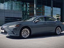 «Он вам не «Камри»: О люксовом Lexus ES рассказал обзорщик