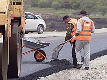 Важную дорогу в Приморье разбили большегрузы
