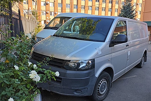 Донские таможенники передали конфискованный микроавтобус на нужды СВО