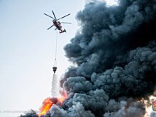 Вертолеты МАЦ сбросили на горящий торговый центр «Синдика» 485 тонн воды