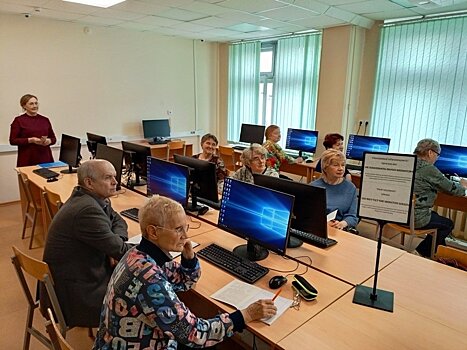 «Ростелеком» подарил обновленную «Азбуку интернета» кировским пенсионерам