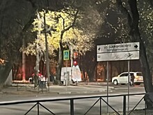 В центре Благовещенска сбили молодого человека, который переходил дорогу на красный свет