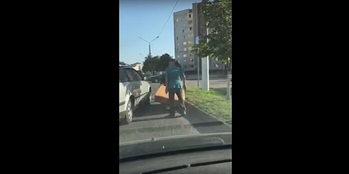 Видеофакт: ДТП с матрасом произошло в Слуцке