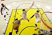 Стивен Карри установил рекорд НБА по количеству трёхочковых в матче финала