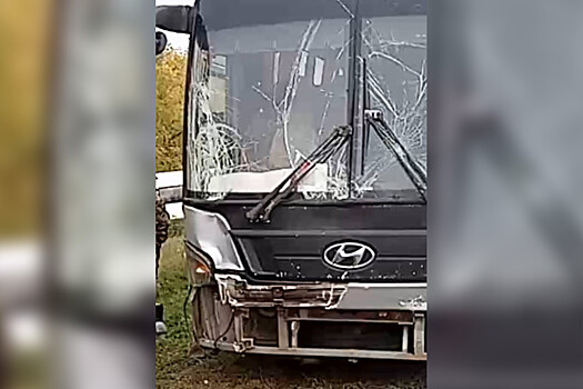 Три автобуса с мобилизованными попали в ДТП в Саратовской области