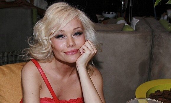 Елена Корикова решила разоблачить своих двойников