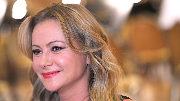 Увольнение из «Ленкома» и слезы из-за СВО: как живет Мария Миронова