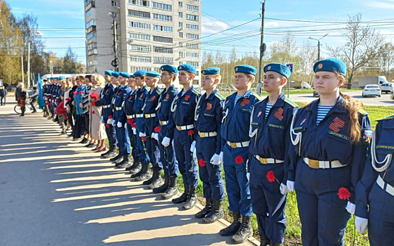 Рязанцы возложили цветы к бюсту Героя Советского Союза маршала Сергея Бирюзова