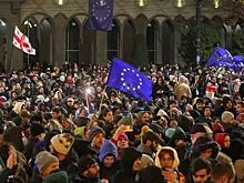 Акция протеста началась у парламента Грузии