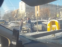 Два нокдауна: водители устроили кулачный поединок на севере Москвы