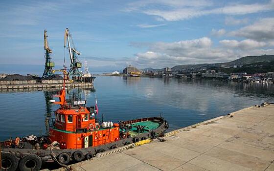 Холмский порт расширил возможности для работы с паромным флотом