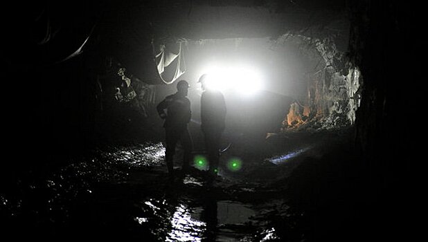 Оползень накрыл нефритовые шахты в Мьянме