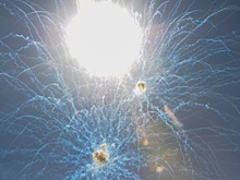 Свердловский пенсионер устроил салют у дома олигарха