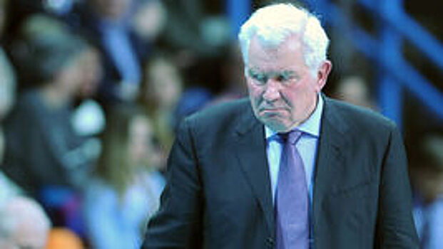 Николай Карполь: "Уралочка" проводила по полсмены на заводе"