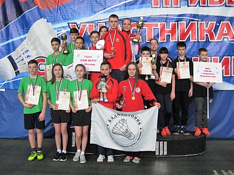 Победителем чемпионом России по бадминтону среди школьных команд стала сборная из Рязанского района